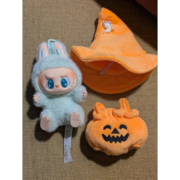Labubu Have A Seat Ququ with PUMPKIN OUTFIT!! - Picture 4 of 7